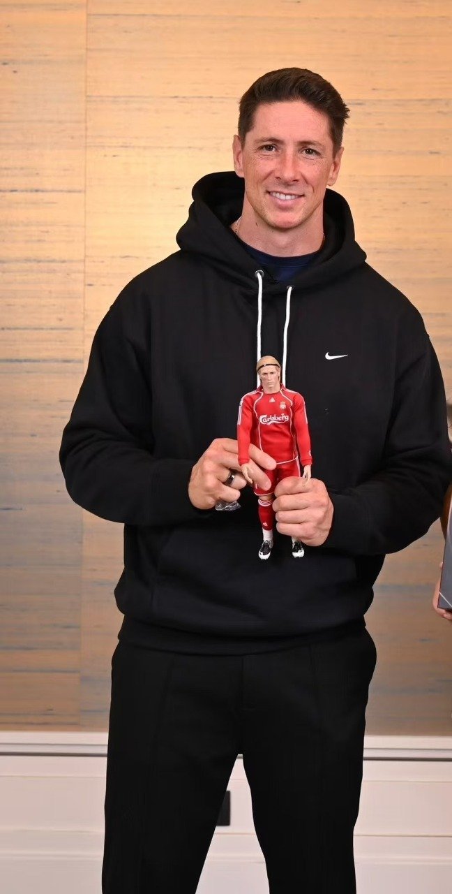 Tribute moment photo