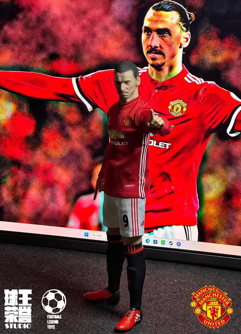 O1CN014RKqdH1vJfeSniCeC_4611686018427382520-0-fleamarket.jpg_790x10000Q90.jpg_.webp Custom 1/6 Zlatan Ibrahimović Football Figure – Manchester United FC Swedish Legend Edition - Image 1