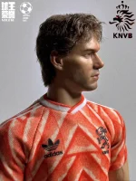 Custom 1/6 Marco van Basten (San Marco) Football Figure – Netherlands Euro 1988 Rooted Hair Edition - Image 2