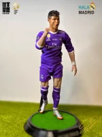 Custom 1/6 Cristiano Ronaldo Football Figure – Real Madrid 2017 Champions League Final Purple Kit Hair-Transplant Edition - Image 4