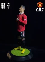 Custom 1/6 Cristiano Ronaldo Football Figure – Manchester United Meditation Celebration Hair-Transplant Edition - Image 5