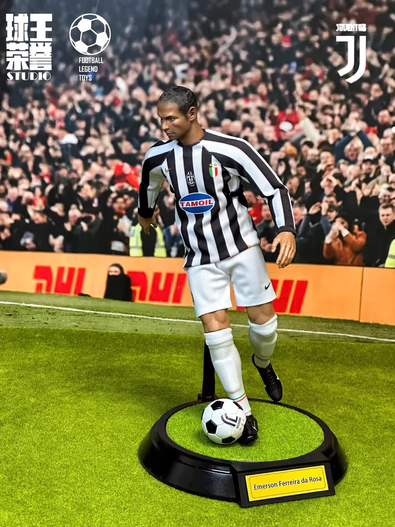 O1CN01jPWkEI1vJfg1KFxTn_4611686018427382520-0-fleamarket.jpg_790x10000Q90.jpg_.webp Custom 1/6 Emerson Football Figure – Juventus Brazilian Legend Home Kit Set - Image 1
