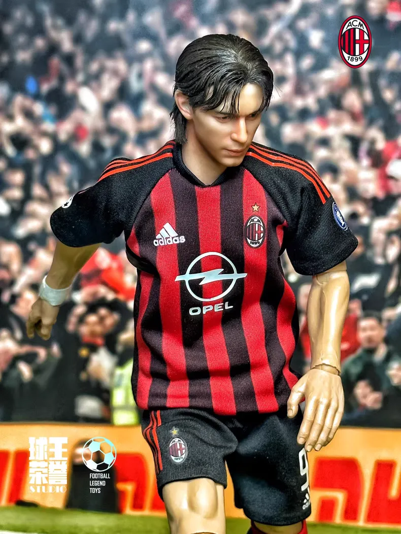 O1CN01lDzCzY1vJfd1nKvTd_4611686018427382520-0-fleamarket.jpg_790x10000Q90.jpg_.webp Custom 1/6 Filippo Inzaghi (Super Pippo) Football Figure – AC Milan Home Kit Rooted Hair Edition - Image 1