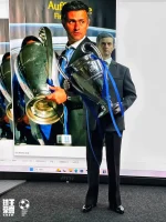 Custom 1/6 José Mourinho Football Manager Figure – The Special One Legends Suit Edition - Image 4