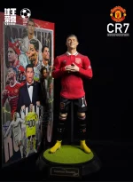 Custom 1/6 Cristiano Ronaldo Football Figure – Manchester United Meditation Celebration Hair-Transplant Edition - Image 3