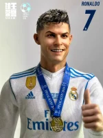 Custom 1/6 Cristiano Ronaldo (CR7) Football Figure – Real Madrid 2017–18 Champions League King Hair-Transplant Legends Edition - Image 4